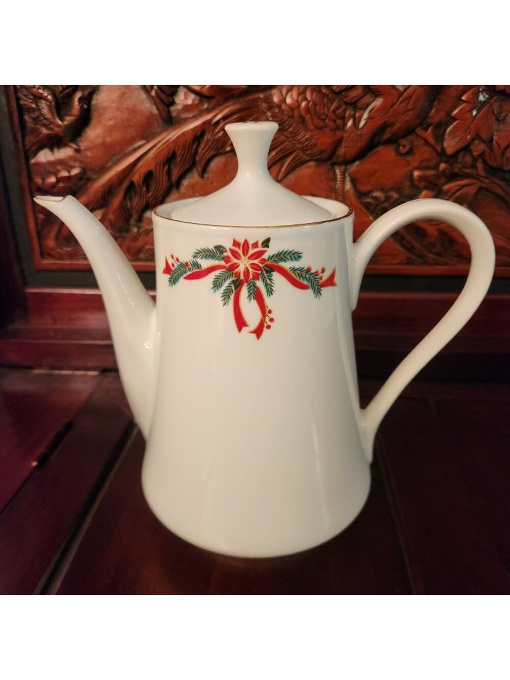 Fairfield Fine China Holiday Coffee/ Teapot with Poinsettia & Gold Trim